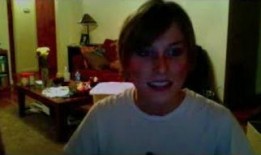 两女 一杯 视频,视频记录温馨瞬间